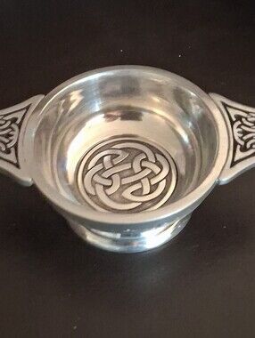 Celtic Lugh's Knot Quaich (Quake) Pewter Bowl with Handles - Silver